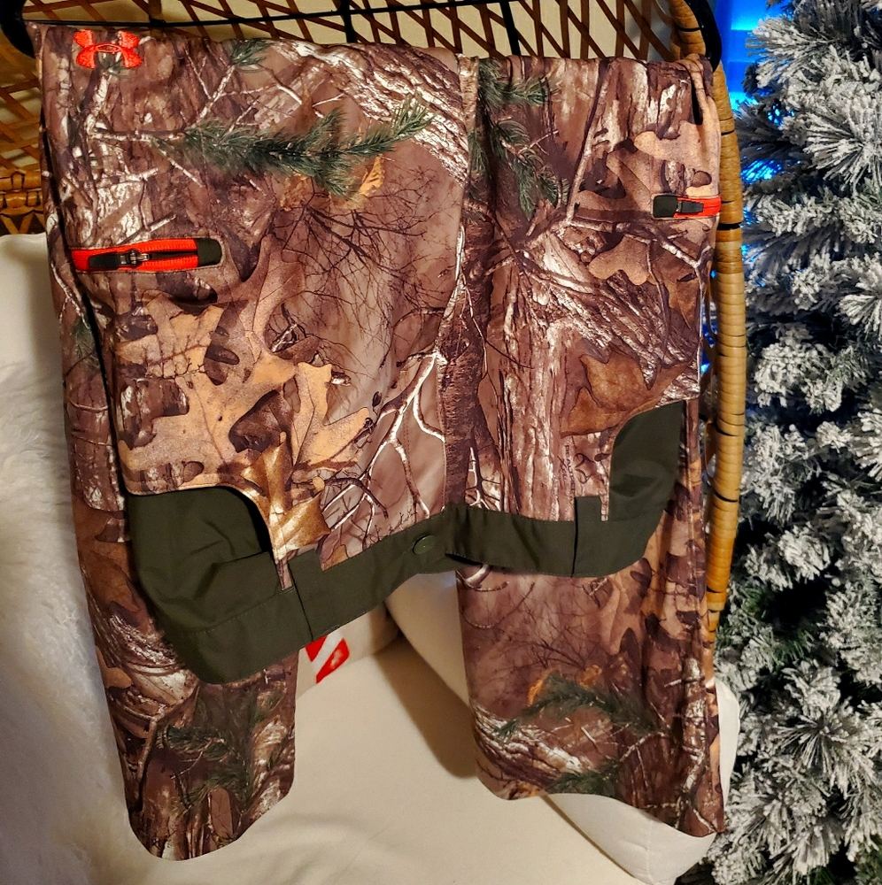 Under armor hunting pants camoflauge